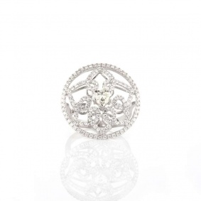 18k White Gold Heart Shape Diamond Dress Ring